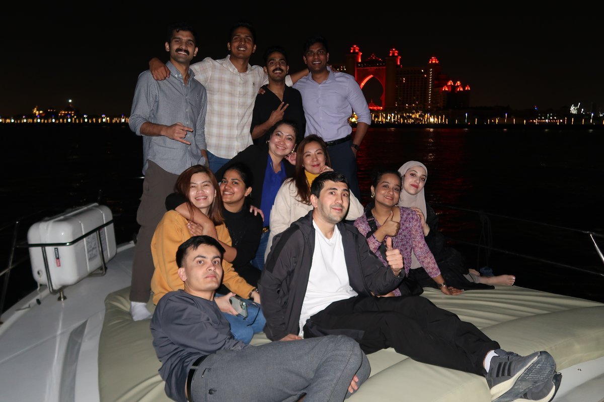 Cruising Dubai Marina Promenade