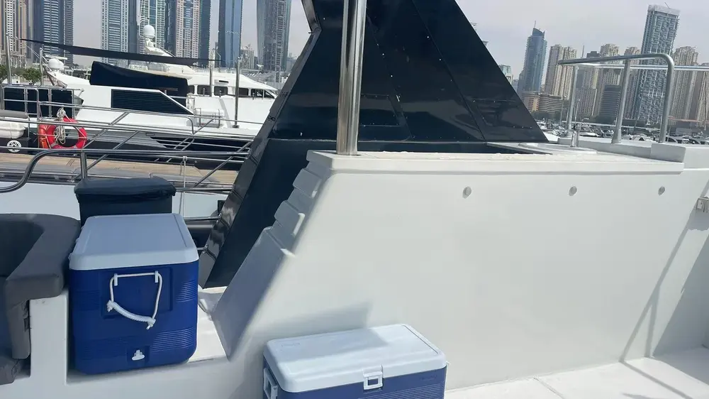 135FT LUXURY PREMIUM YACHT Dubai Charter Photo 10