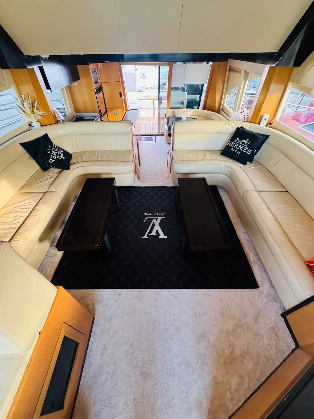 MEJESTY 66FT LUXURY YACHT