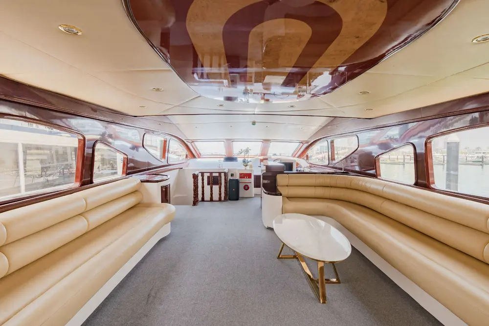 78FT LUXURY PREMIUM YACHT Dubai Charter Photo 5