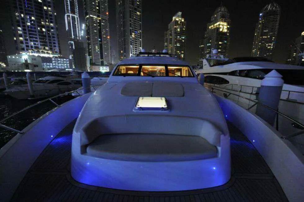 88FT LUXURY YACHT Dubai Charter Photo 10