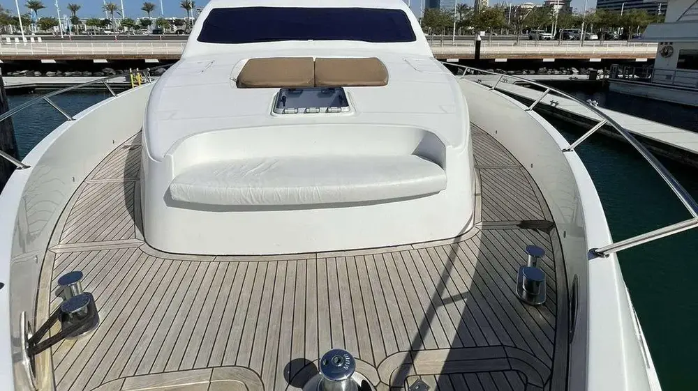 88FT LUXURY YACHT Dubai Charter Photo 9