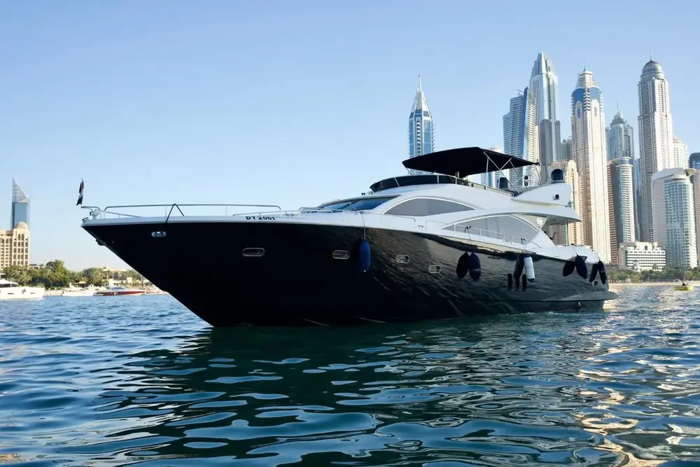 SUNSEEKER 95FT LUXURY YACHT