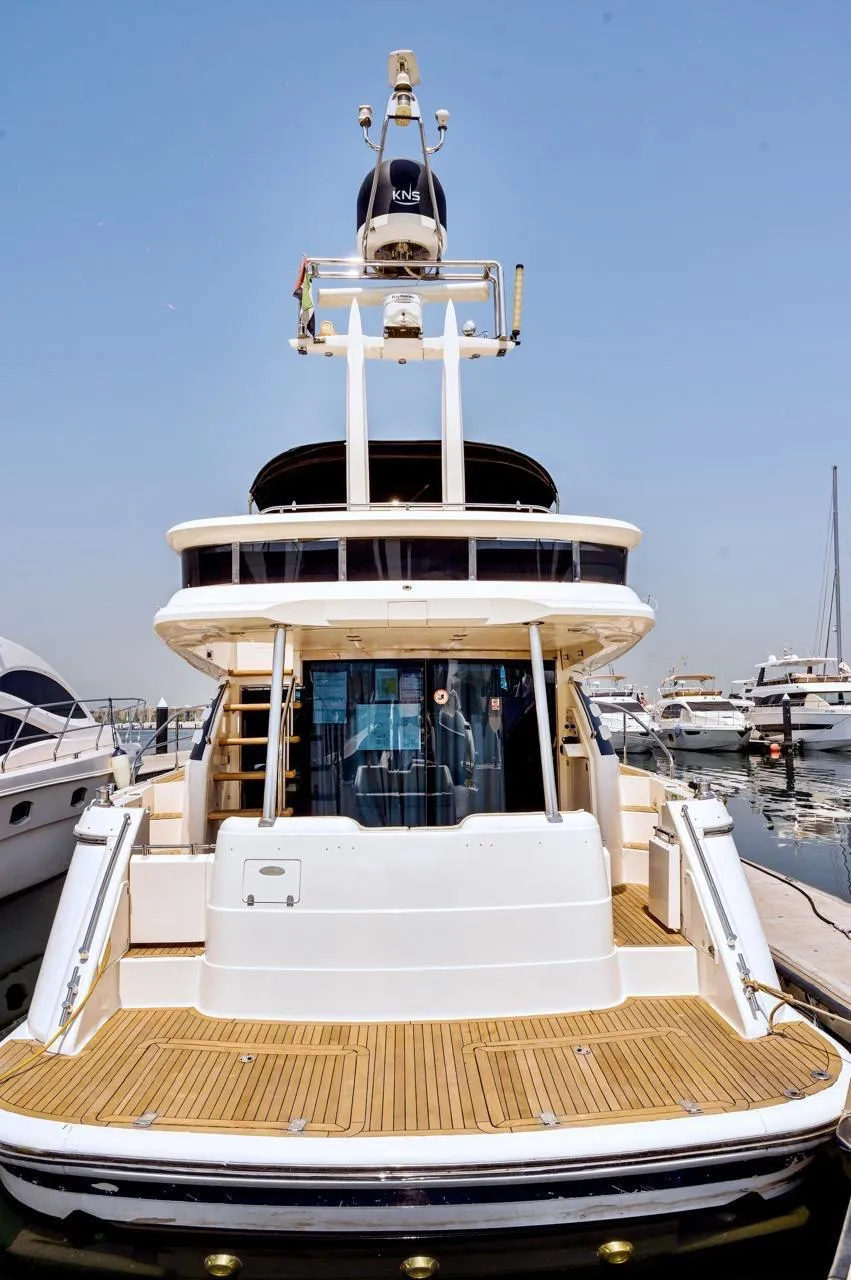WHITE GOLD PREMIUM YACHT