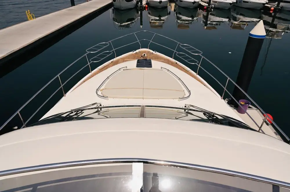 WHITE GOLD PREMIUM YACHT