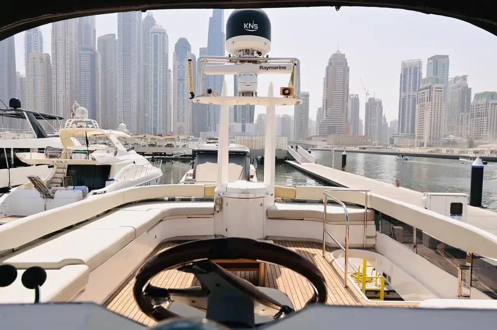 WHITE GOLD PREMIUM YACHT