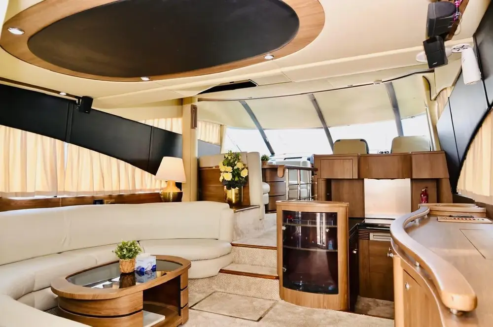 WHITE GOLD PREMIUM YACHT